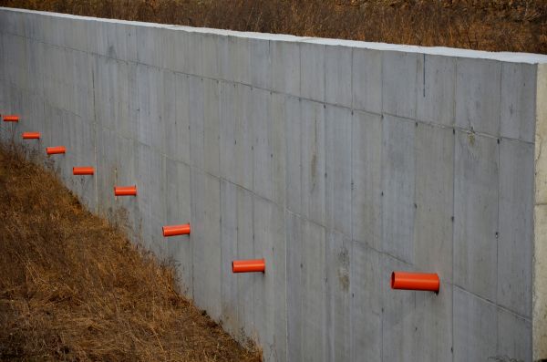 Retaining Wall Drainage Service